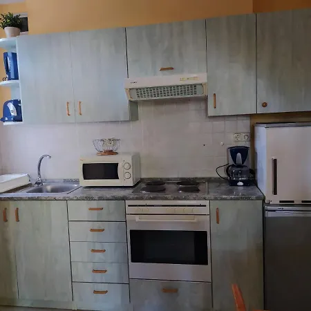 Partkozeli Apartman Apartment