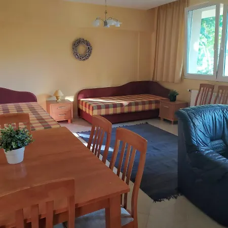 Partkozeli Apartman * Balatonfured